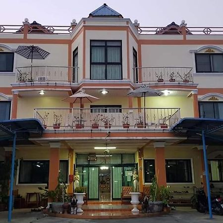 Kasithorn Apartment'S & Hotel Phetchabun Bagian luar foto